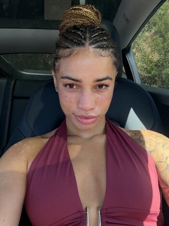Full leaked Amiah simmons page private photo