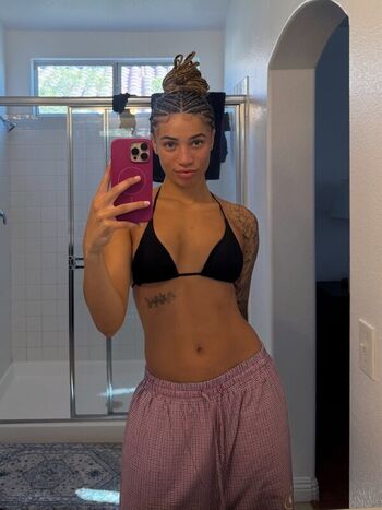 Full leaked Amiah simmons page private photo
