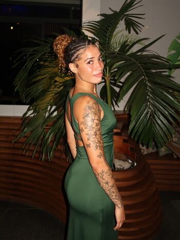 Full leaked Amiah simmons page private photo