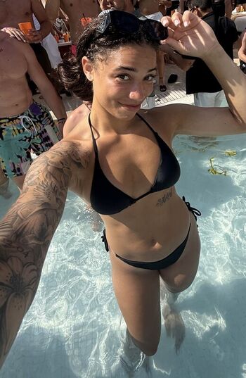 Full leaked Amiah simmons private photo