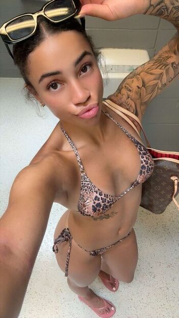 Full leaked Amiah simmons private photo