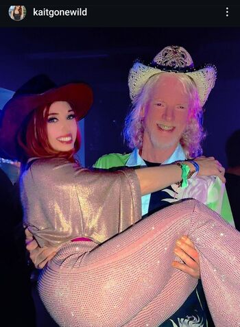 Full leaked Amouranth private photo