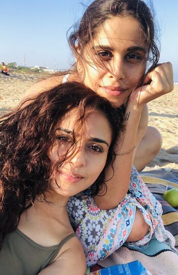 Full leaked Amruta khanvilkar private photo