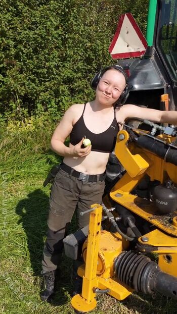 Full leaked Amski private photo