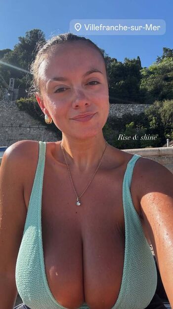 Full leaked Amy quesada getgood page private onlyfans photo