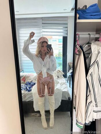 Full leaked Amy split private photo