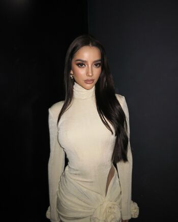 Full leaked Amy viranya berry page private onlyfans photo