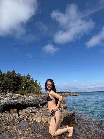 Full leaked Amy private photo