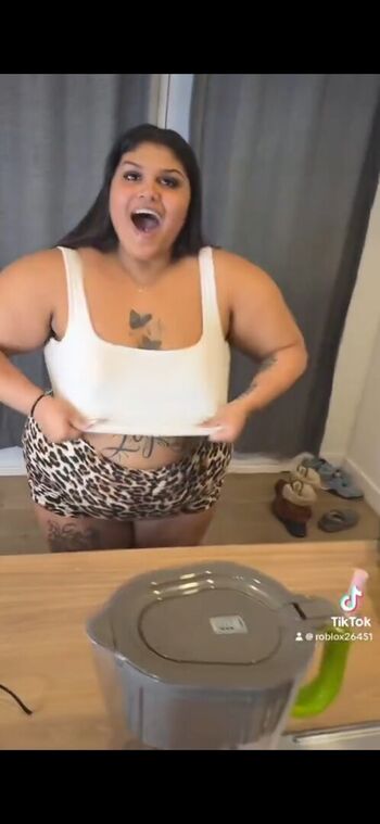 Full leaked Amyrosalie private photo