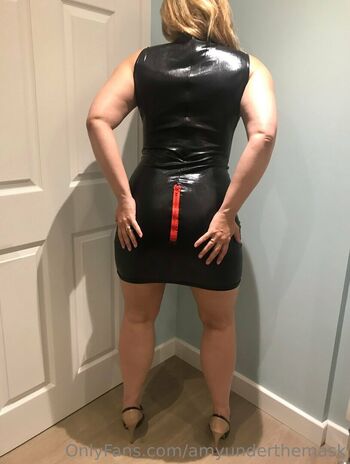 Full leaked Amyunderthemask private onlyfans photo