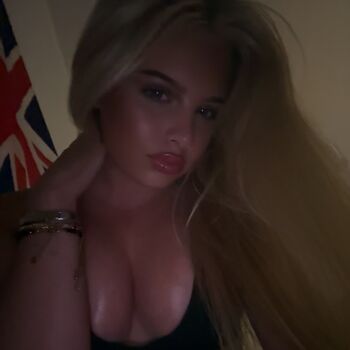 Full leaked Amyyxmcl private onlyfans photo