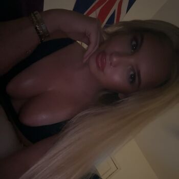 Full leaked Amyyxmcl private onlyfans photo
