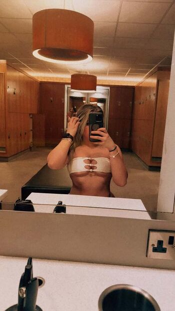 Full leaked Amyyxmcl private onlyfans photo