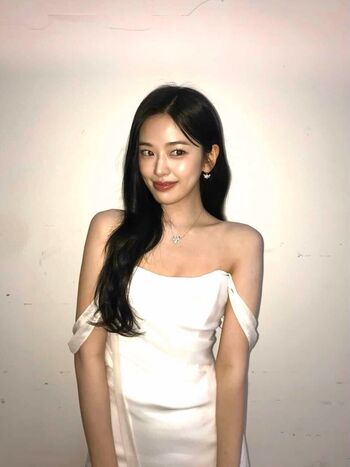 Full leaked An yujin page private onlyfans photo