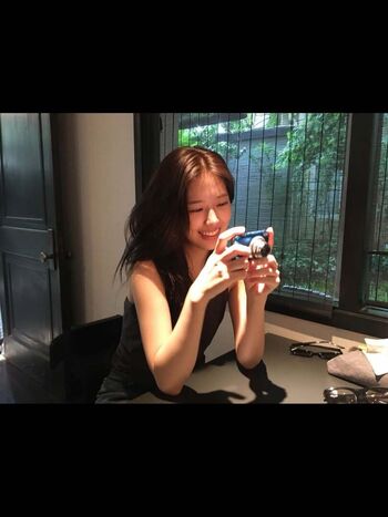 Full leaked An yujin private photo
