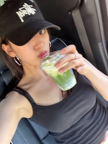 An Yujin 안유진 |