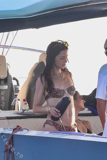 Full leaked Ana de armas private photo