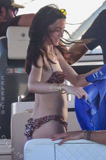 Full leaked Ana de armas private photo