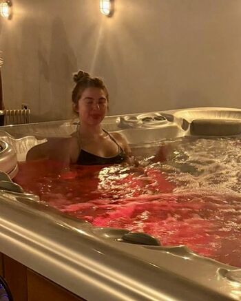 Full leaked Anais gallagher private onlyfans photo