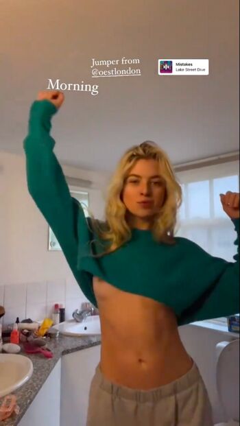 Full leaked Anais gallagher private photo