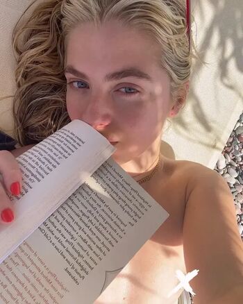Full leaked Anais gallagher private photo