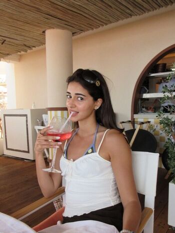 Full leaked Ananya pandey private photo