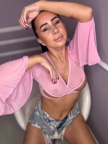 Full leaked Anarhodes private onlyfans photo