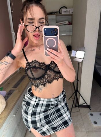 Full leaked Anattienn private photo