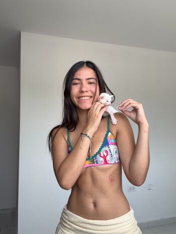 Full leaked Andrea henao rios private photo