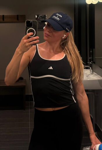 Full leaked Andrea rooth private photo