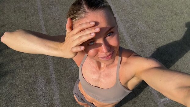 Full leaked Andrea rooth private photo