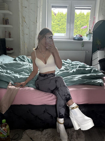 Full leaked Aneczkaa private photo