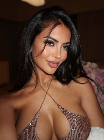 Full leaked Aneeqa farid private onlyfans photo