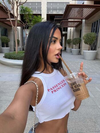 Full leaked Aneeqa farid page private photo