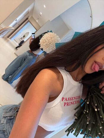 Full leaked Aneeqa farid page private photo