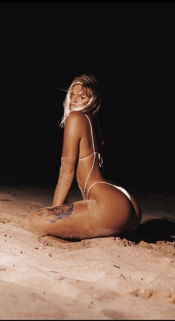 Full leaked Anelaraiin page private onlyfans photo