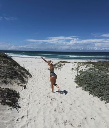 Full leaked Anelaraiin private onlyfans photo