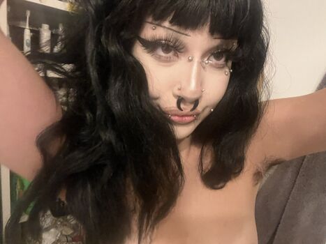 angel.kittenwhiskers