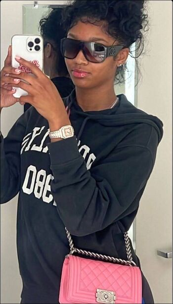 Full leaked Angel reese private photo