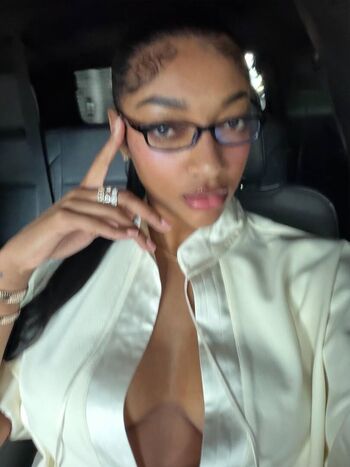 Full leaked Angel reese private photo