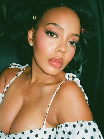 Angela Simmons