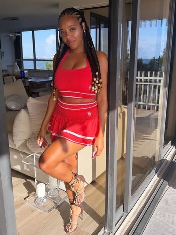 Angela Simmons