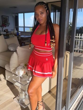 Angela Simmons