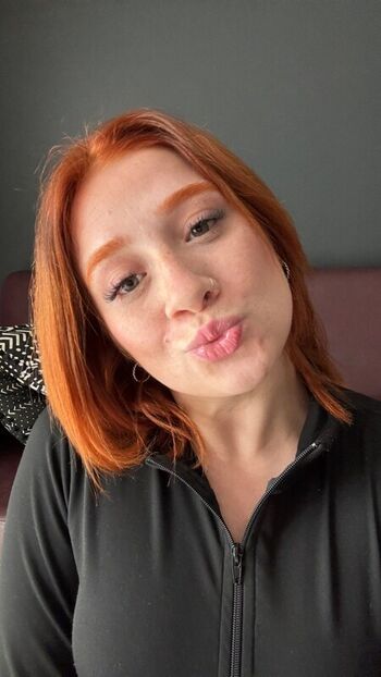 angelaxv