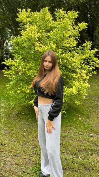 Angelina_Dehlow