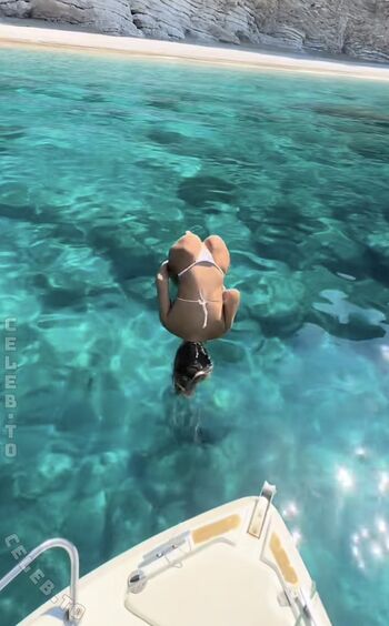 Angelinajoleen_