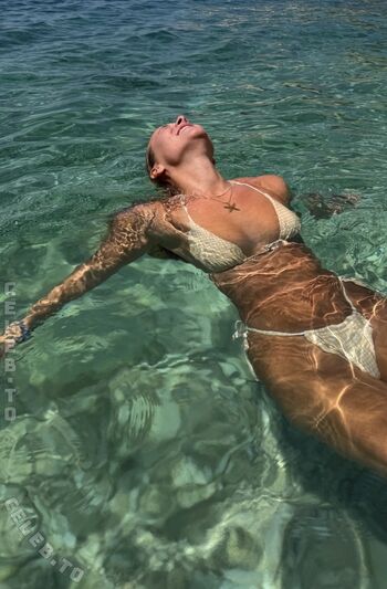 Full leaked Angelinajoleen private photo