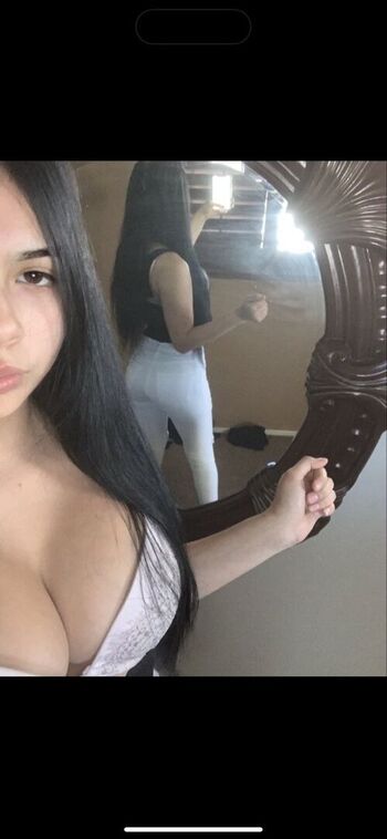 Full leaked Angeliquevalenziah private photo