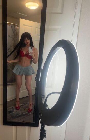 Full leaked Angeliquevalenziah private photo