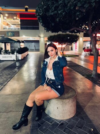 Anggela Vivanco